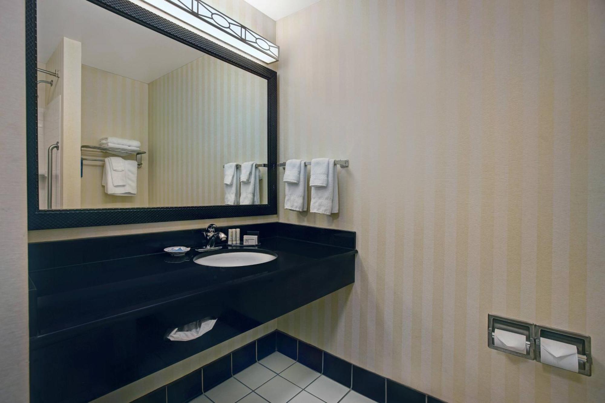 Fairfield Inn And Suites Κάρλσμπαντ Εξωτερικό φωτογραφία